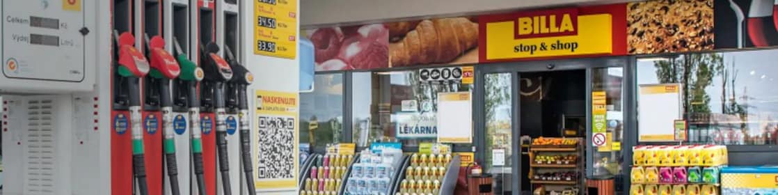Vstup do stanice Billa Stop&Shop