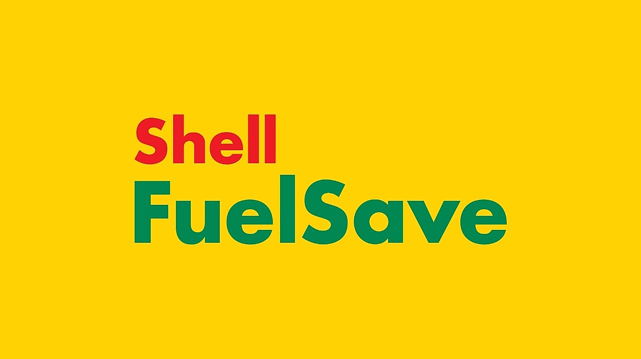 Bílé auto typu MPV.